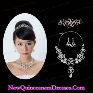 Intensive Flower Dazzling Crystal Jewelry Set Including Necklace And Tiara