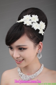 Alloy and Rhinestone Necklace and Pearl Head Flower