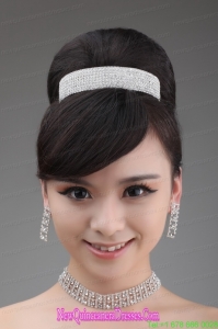 Dazzling and Marvelous Necklace and Tiara in Alloy and Rhinestone