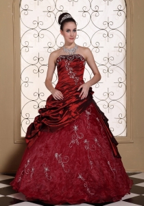 Modest Embroidery Decorate Quinceanera Dress For 2015 Strapless Beauty Wine Red Gown