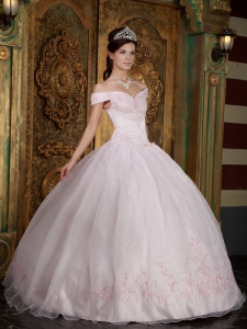 Modest Baby Pink Quinceanera Dress Off The Shoulder Appliques Organza Ball Gown