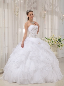 Modest White Quinceanera Dress Sweetheart Organza Appliques Ball Gown