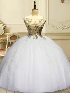 Sleeveless Organza Floor Length Lace Up Quinceanera Dresses in White with Appliques and Ruffles