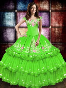 Hot Selling 15 Quinceanera Dress Military Ball and Sweet 16 and Quinceanera with Embroidery and Ruffled Layers Off The Shoulder Sleeveless Lace Up