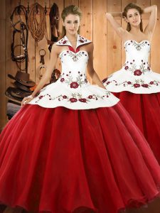 Satin and Tulle Halter Top Sleeveless Lace Up Embroidery Quinceanera Gown in Wine Red