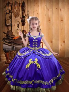 Enchanting Purple Ball Gowns Off The Shoulder Sleeveless Satin Floor Length Lace Up Beading and Embroidery Kids Pageant Dress