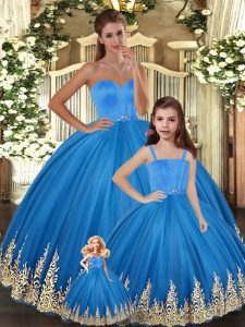 Chic Tulle Sweetheart Sleeveless Lace Up Embroidery Quince Ball Gowns in Blue