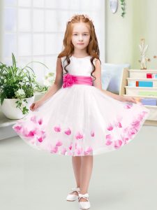 Enchanting White Tulle Zipper Kids Pageant Dress Sleeveless Knee Length Appliques and Belt