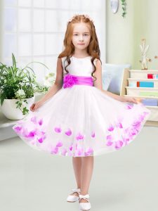 Cute White Tulle Zipper Girls Pageant Dresses Sleeveless Knee Length Appliques and Belt