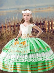 Off The Shoulder Sleeveless Satin Little Girl Pageant Dress Embroidery Lace Up