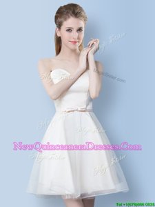 Ideal Knee Length Lace Up Dama Dress for Quinceanera White and In for Prom and Party withBowknot