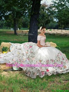 Top Selling White Ball Gowns Taffeta Off The Shoulder Short Sleeves Beading and Embroidery and Ruffled Layers Floor Length Lace Up Ball Gown Prom Dress