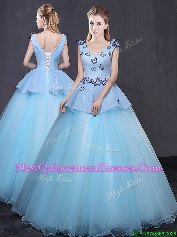 Top Selling V-neck Sleeveless Tulle Quinceanera Gown Appliques Lace Up